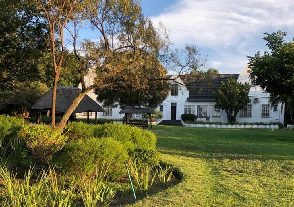 Weeping Classic Lodge Midrand Zewnętrze zdjęcie